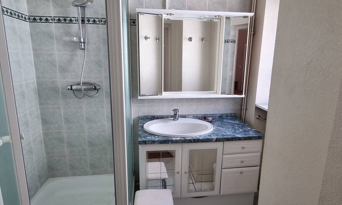 Audierne Apartment | Facing the port of Audierne, close to beaches and Pointe de Raz