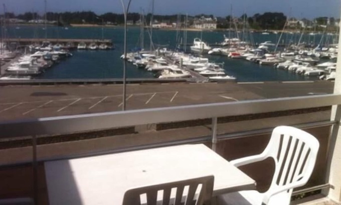 Etel Apartment | FACING THE SEA, close to the port, beaches and shops
