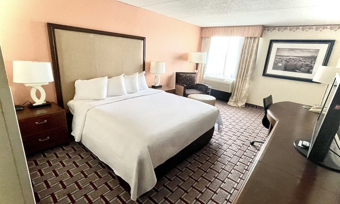 Wickliffe Hotel | Fairbridge Hotel Cleveland East