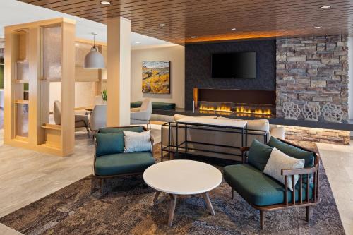 Duluth Hotel | Fairfield by Marriott Inn & Suites Duluth