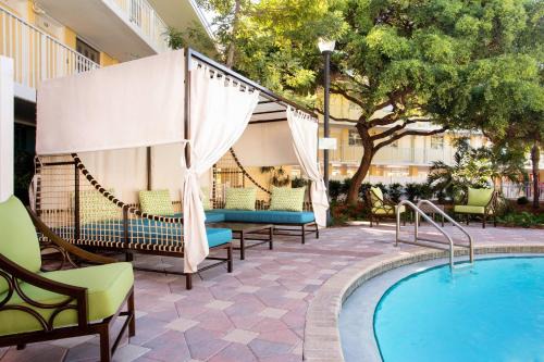 New Town Hotel | Fairfield Inn & Suites by Marriott Key West