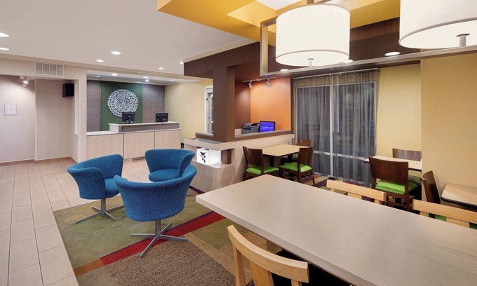North Loop Hotel | Fairfield Inn & Suites by Marriott Austin-University Area