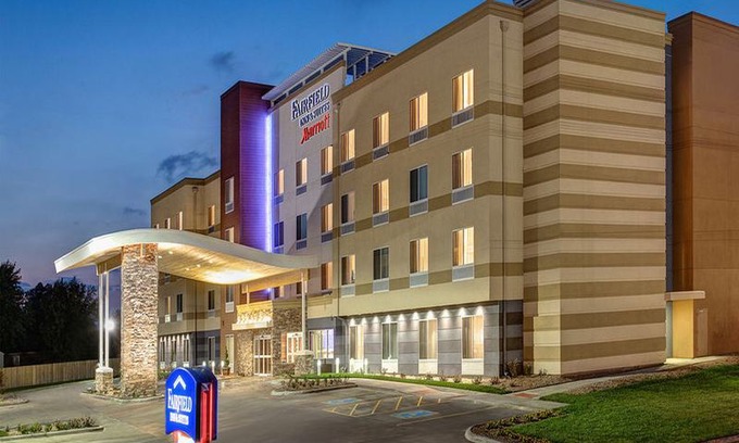 Western Branch North Hotel | Fairfield Inn & Suites by Marriott Chesapeake Suffolk