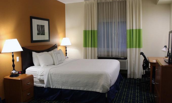 San Carlos Hotel | Fairfield Inn & Suites by Marriott San Francisco San Carlos