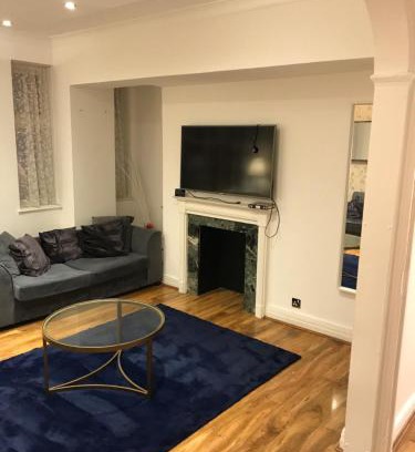 Knightsbridge Apartment | Fairmont Carlton Residence