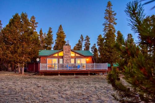 Fairplay Apartment | Fairplay Cabin Romantic Secluded with Prime Views & Fire Pit