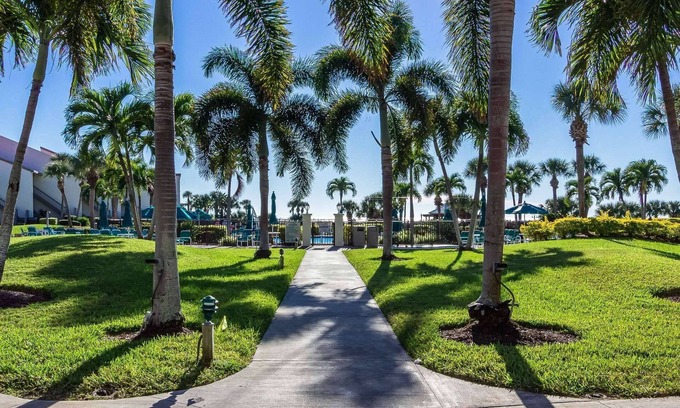 Siesta Key Condo | Fall Into Paradise 7 Night Stay