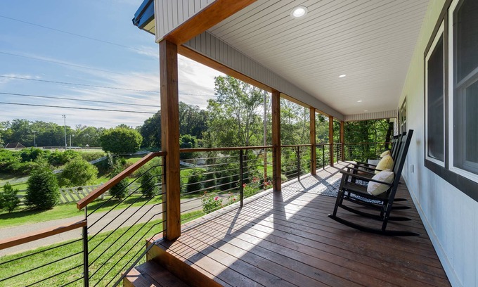 Knoxville House | Fall into Savings