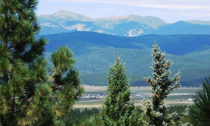 Angel Fire House | Fall is beautiful in the mountains-make your reservation now!