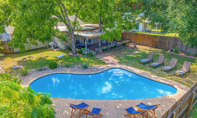 Fredericksburg House | Fall Sale! Pool, Pets, Near DT, Quiet, Games!