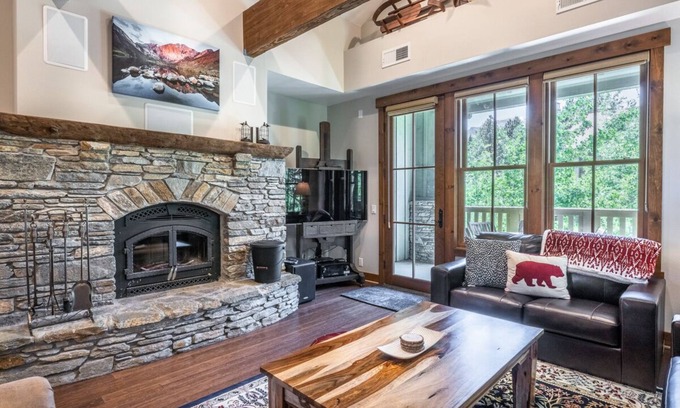 Mammoth Lakes House | Fall Stays Available! Luxury Mountain Townhome! Shuttle to the Slope!