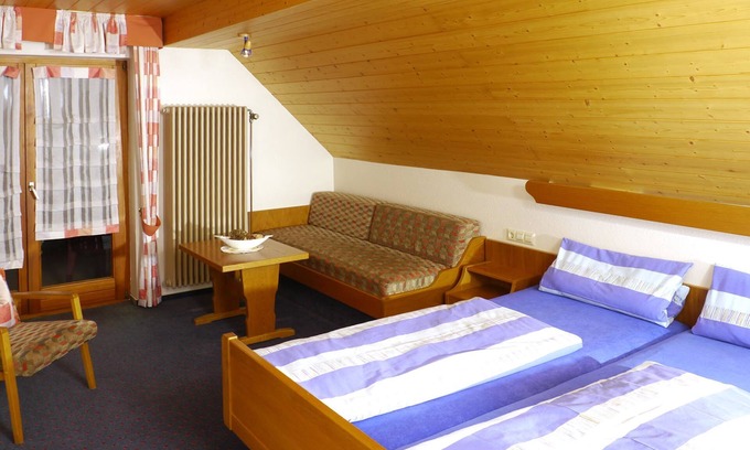 Freiamt Apartment | Familienzimmer mit 17 qm, Max. für 3 Personen