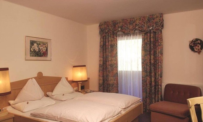 Dienten am Hochkoenig House | Familienzimmer mit Dusche od. Bad, 4-6 Nächte - Hotel Salzburger Hof