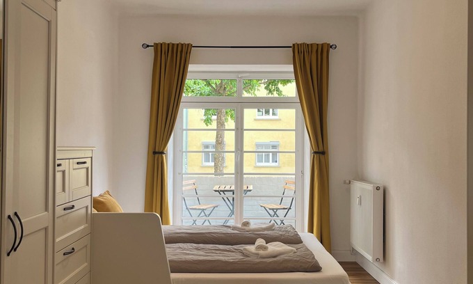 Erfurt Apartment | Families & business I balcony I close to the center I modern