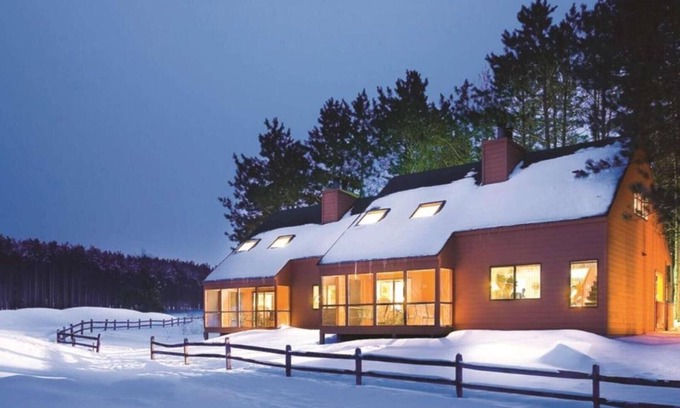 Wisconsin Dells Resort | Family Adventure Getaway: 1BR Townhome at Christmas Mountain Village