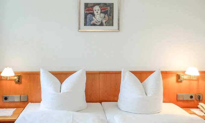 Kenzingen Apartment | Family Apartment 2 large with toilet and shower / bath - Scheidels Restaurant zum Kranz-Hotel