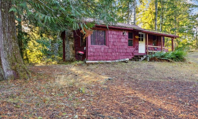 Ashford House | Family Cabin at Rainier Lodge -0,4 m from entrance cabin
