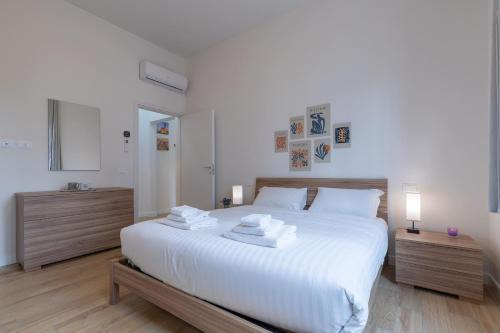 Santa Maria Novella Apartment | Family Chich Suite in Florence