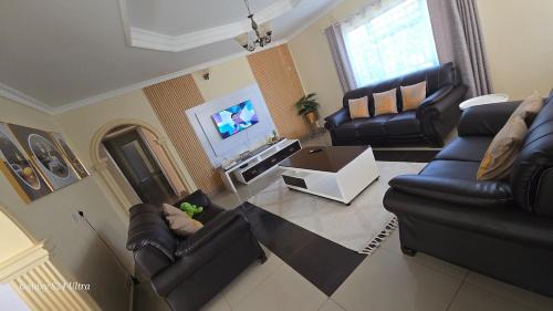Lilongwe Apartment | FAMILY CLICK HOLMEs