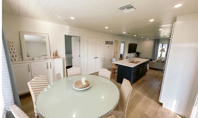 Central Naples Apartment | Family Coastal Home - 1 Mile from Beach