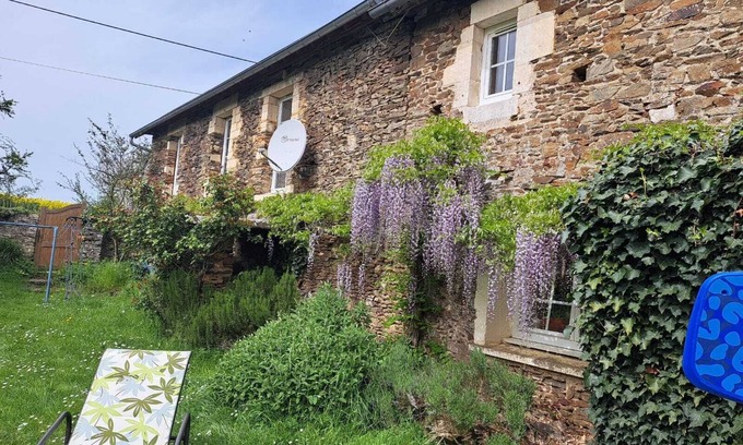 Basse-Normandie House | Family country house, hiking and nature, close to shops and leisure activities