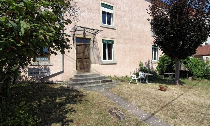 Anchenoncourt-et-Chazel Cottage | Family cottage for 6 with games room and billiards