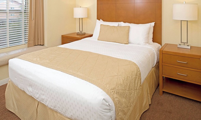 Las Vegas Hotel | Family-Friendly 1BR Perfect for Relaxing Las Vegas Getaway