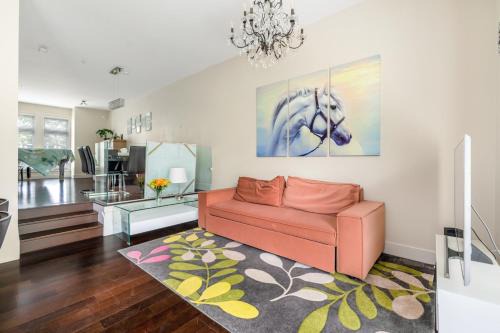 Vancouver House | Family-Friendly 5BR Home Near UBC