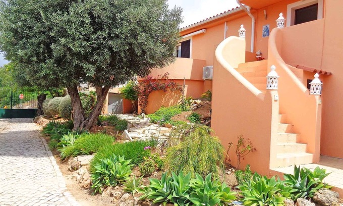 Albufeira Villa | Family friendly Country Style Villa with private pool