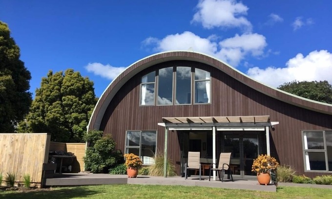 Pauanui House | Family Friendly Estuary front beach house