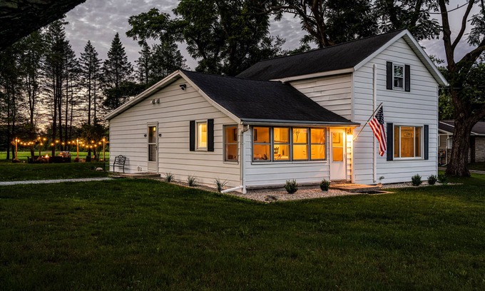 New Buffalo Other | Family friendly Farmhouse just minutes from the beach, golf course, and casino!