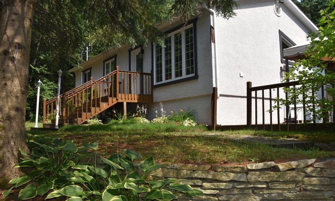 Piedmont House | Family Friendly For 6 People - Superbly Decorated And Quiet Neighbourhood