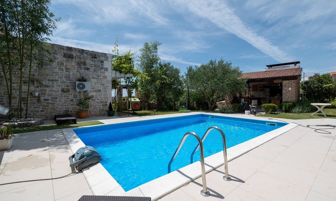 Razanac House | Family friendly house with a swimming pool Radovin, Zadar (K-21307)