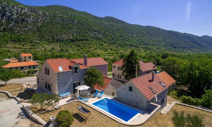 Tucepi House | Family friendly house with a swimming pool Župa, Zagora (K-21245)