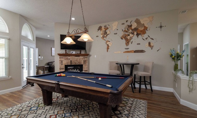 McKinney House | Family-Friendly Stay in Quiet Area w/Pool Table