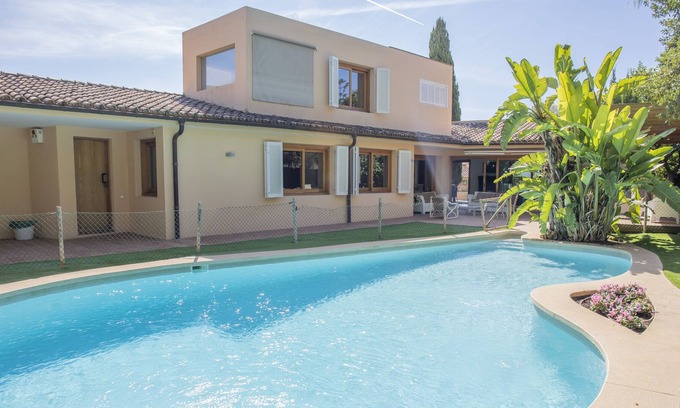 Son Espanyolet Ski Chalet | Family friendly Villa in the city of Palma