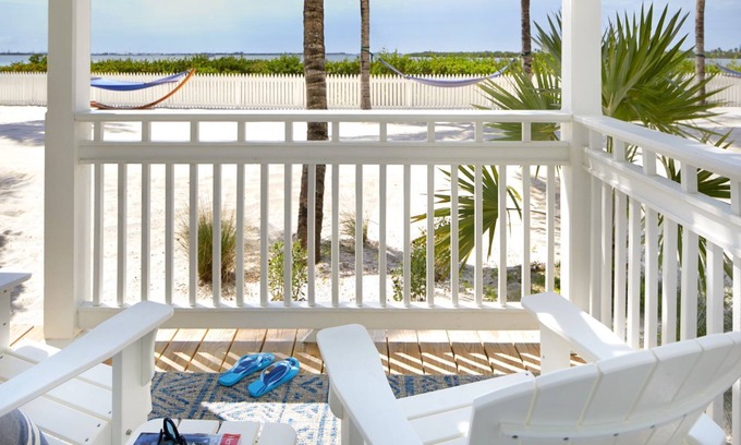 Key West Hotel | Family Fun in Key West with 4 Pools & Free Shuttle! 2 Waterfront Units!