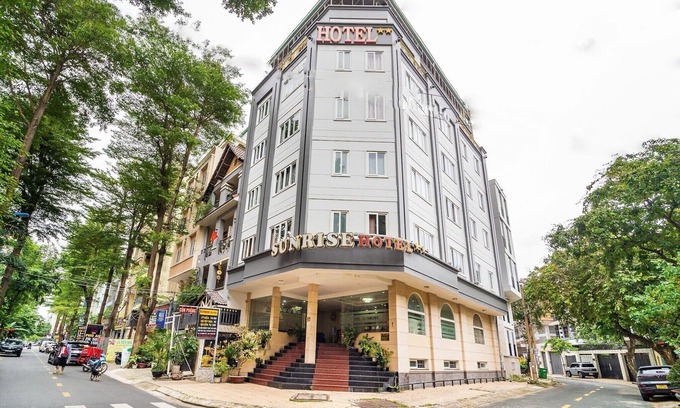 Binh Chanh House | Family Getaway – Spacious Triple at Trung Son