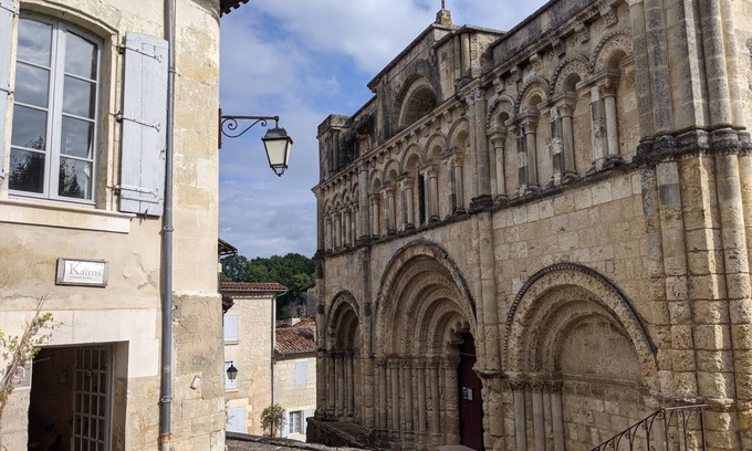 Courlac House | Family Gite in the beautiful Charente Countryside with Pool & BBQ