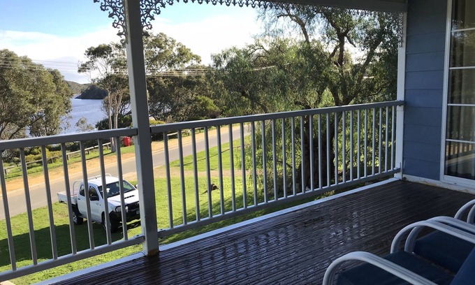 Guilderton House | Family Holiday Home, River views and access, five minutes from beach.