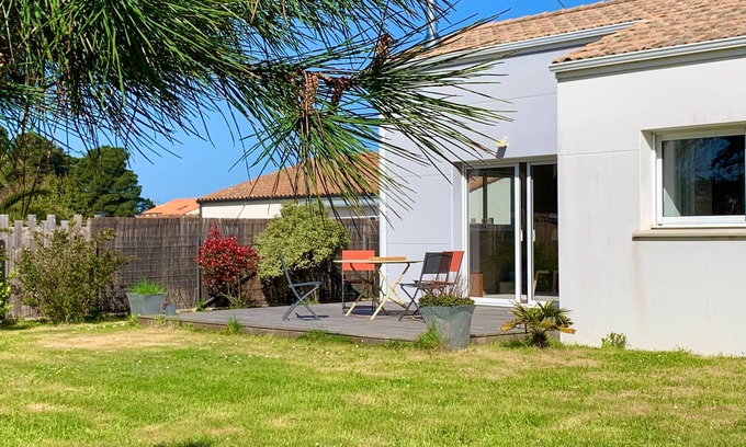 Prefailles House | Family home with garden just a stone's throw from the ocean