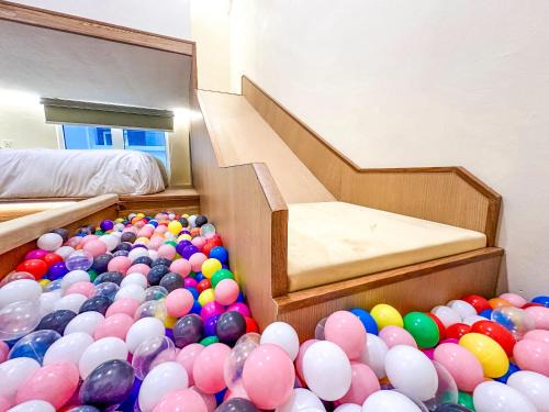 Medini Apartment | Family Luxury Condo with Slides near Legoland, Medini Signature by KidsCastle