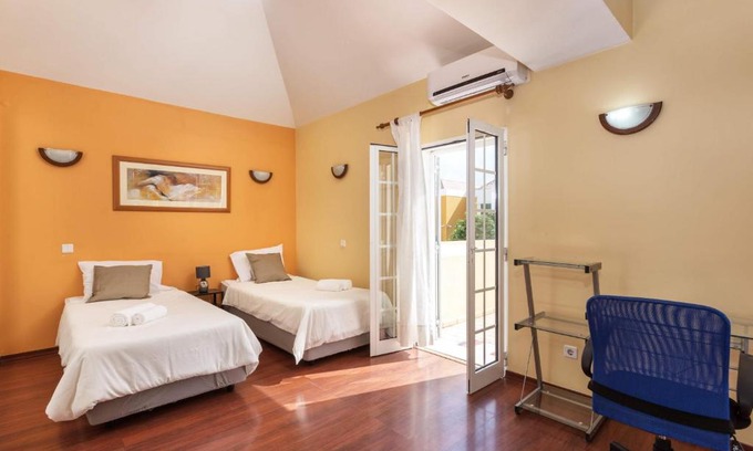Faro House | Family Meeting Point - V3 - Faro