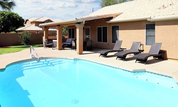 Superstition Springs House | Family Pool Paradise-4BR Near Airport and AZ AthleticGrounds with BBQ