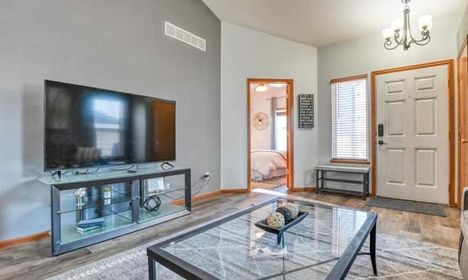 Gleneagle House | Family Retreat 5 Min to USAFA with Mtn Views