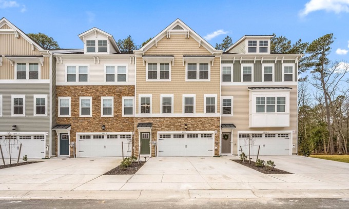 Ocean City House | Family-sized townhome in Berlin. 8 minute drive to Assateague Island.