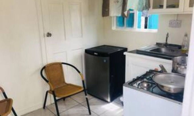 Clifton Apartment | Family styled Apartments/Guest House - 5 minutes walk from the beach.