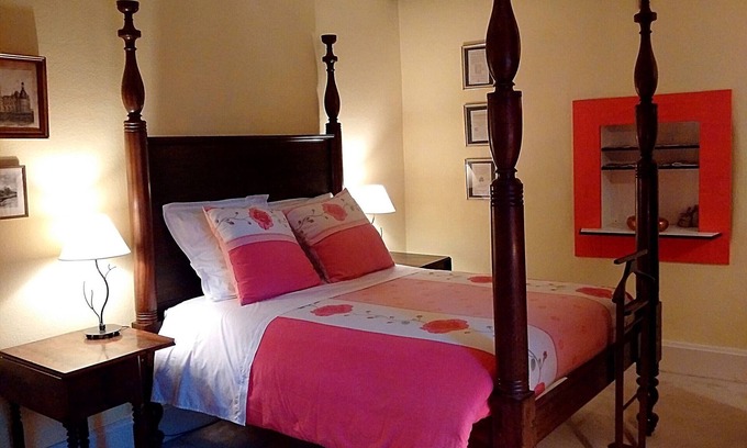 Aydoilles Bed & Breakfast | Family suite at Priory with park access and spacious rooms