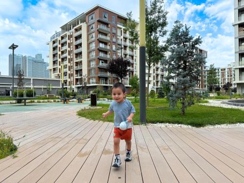 Tashkent Apartment | Family Suite for 4 - 6 people! Direct access to Tashkent CITY MALL, Central Park, Hilton Hotel, Chorsu Bazaar!
