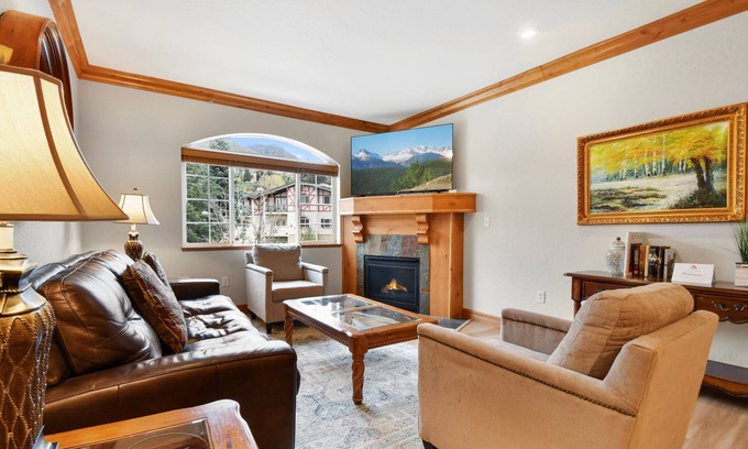 Zermatt Villa | Family Vacation~Heated In/Out Pool, Tubing & Ice Skating Villa 2082
